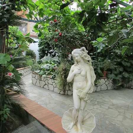 Palazzo A Mare לינה וארוחת בוקר