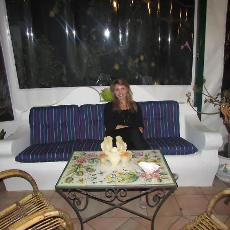 לינה וארוחת בוקר Palazzo A Mare 2*